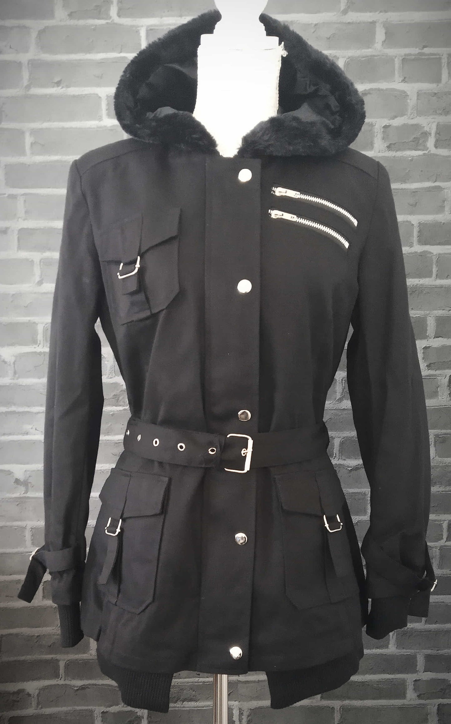 ABRIGO GÓTICO REF. AUG100